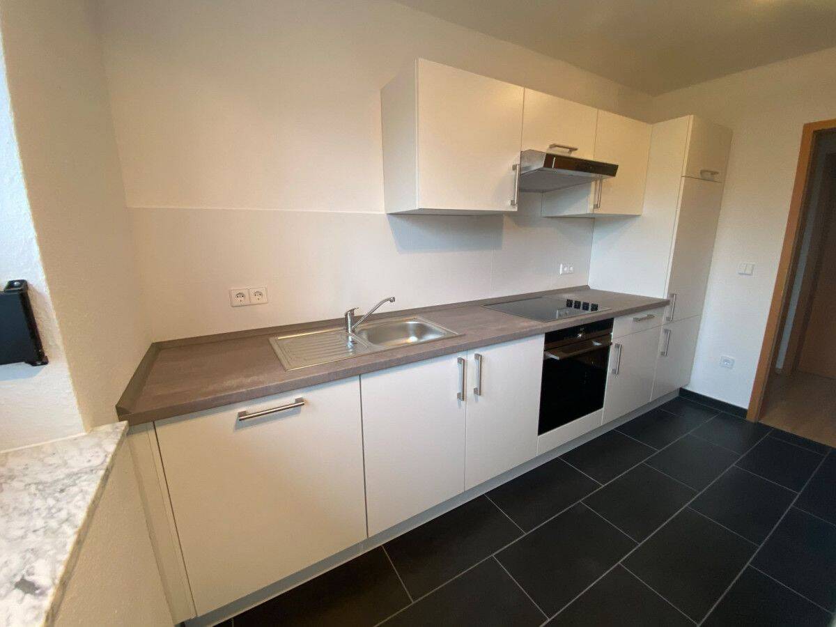 Moderne, frisch renovierte Maisonette mit Atelier – Wolfsburg – Vorschaubild 3