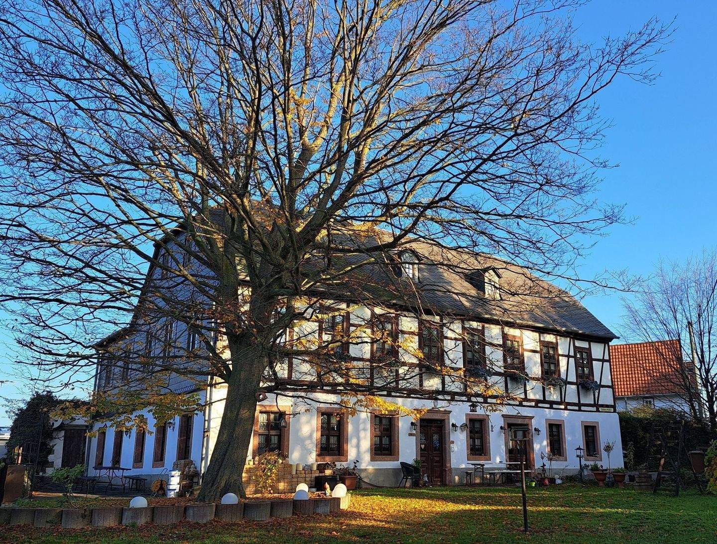 Einzigartige Rarität bei Rochlitz: Ehemaliges Gasthaus sucht neue Visionäre. – Seelitz – Bild 1 von 7
