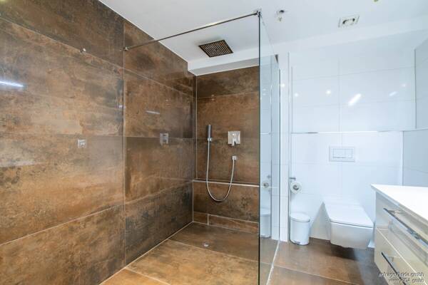 Etagenwohnung in 50667 Köln / Altstadt-Nord mit 160 m² kaufen