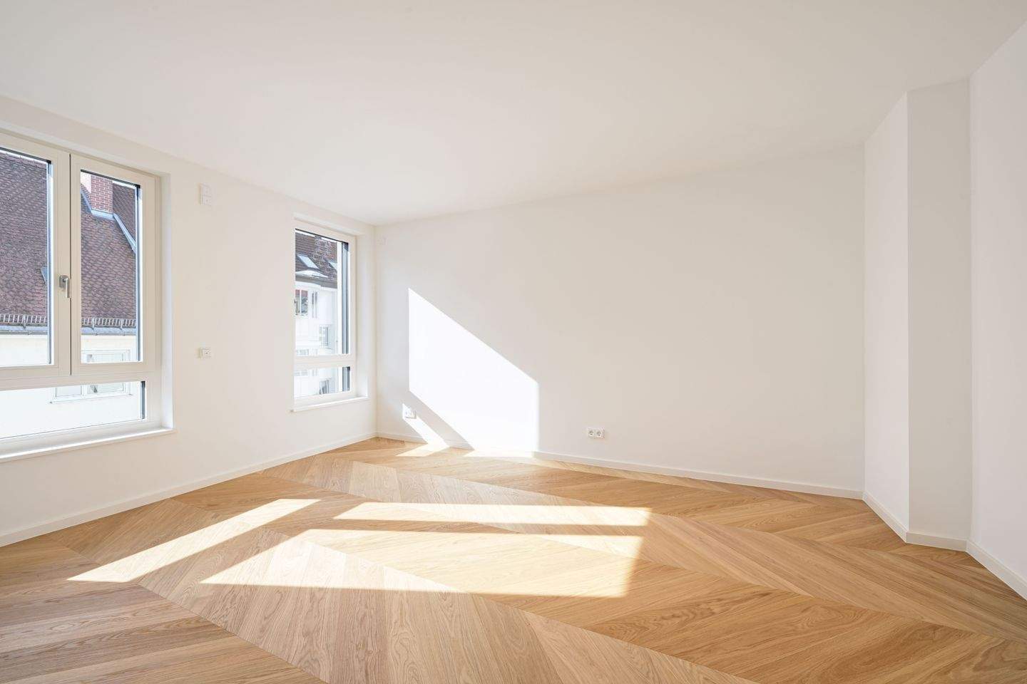 Einziehen und wohlfühlen: Dachgeschoss-Maisonette im Erstbezug in Toplage – München – Vorschaubild 9