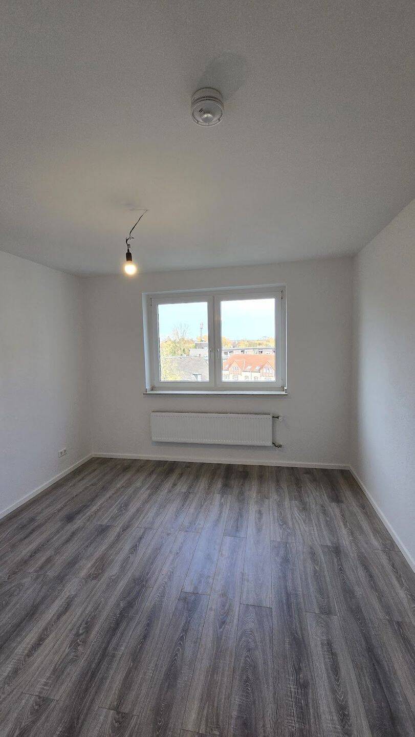 Komplett sanierte 3 Zimmer Wohnung mit Balkon in Gelsenkirchen zu vermieten – Gelsenkirchen – Vorschaubild 4