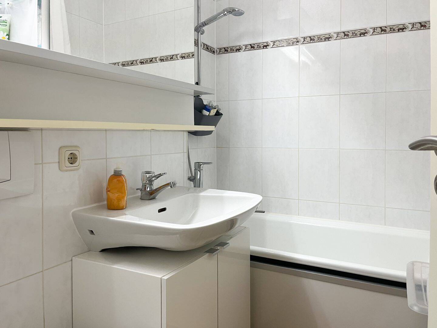 Gepflegte 1-Zimmer-Wohnung mit Teilmöblierung in begehrter Lage – München – Vorschaubild 7