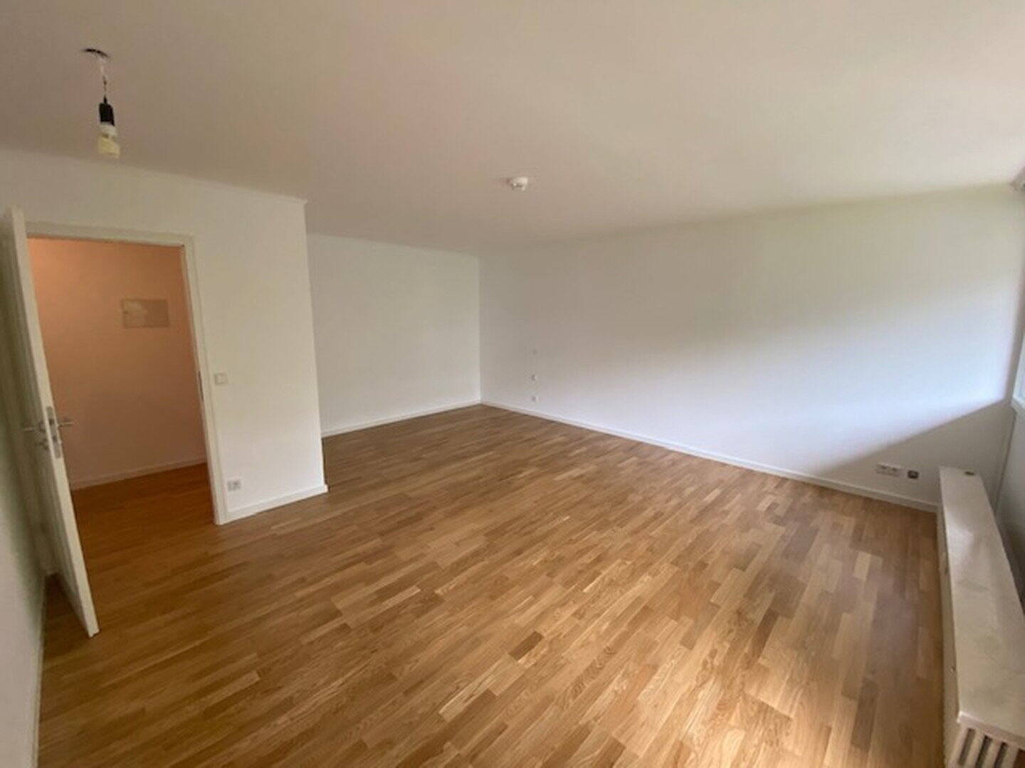 Helles,, lichtdurchflutetes Appartment am Nymphenburger Kanal – München – Vorschaubild 2