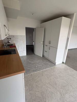 Großzügige 3-Zimmer-Wohnung mit Südbalkon und Tiefgarage – 40547 Düsseldorf – Vorschaubild 7