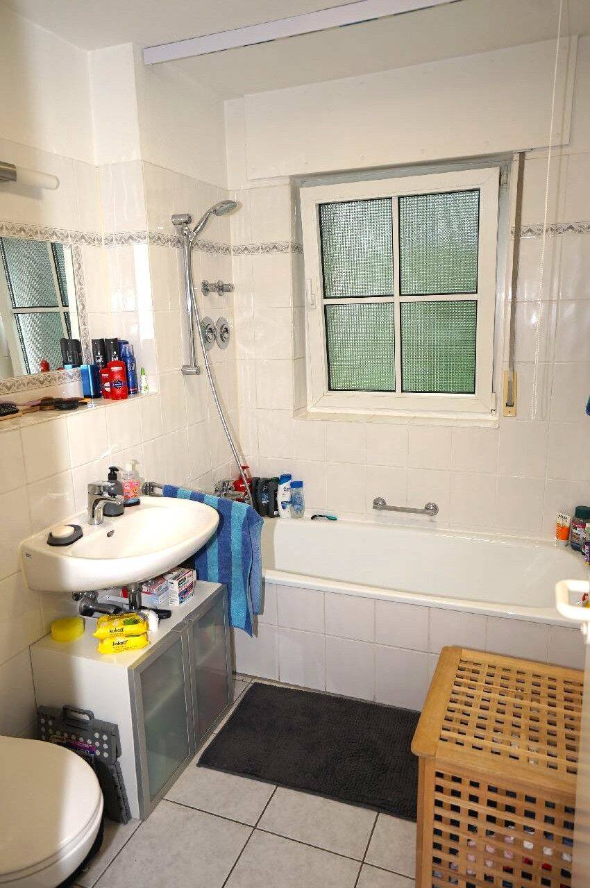 Schicke 3-Zimmer-Wohnung mit Balkon nahe der Straßenbahnstation der Linie 4 nach Köln! – Leverkusen – Vorschaubild 7