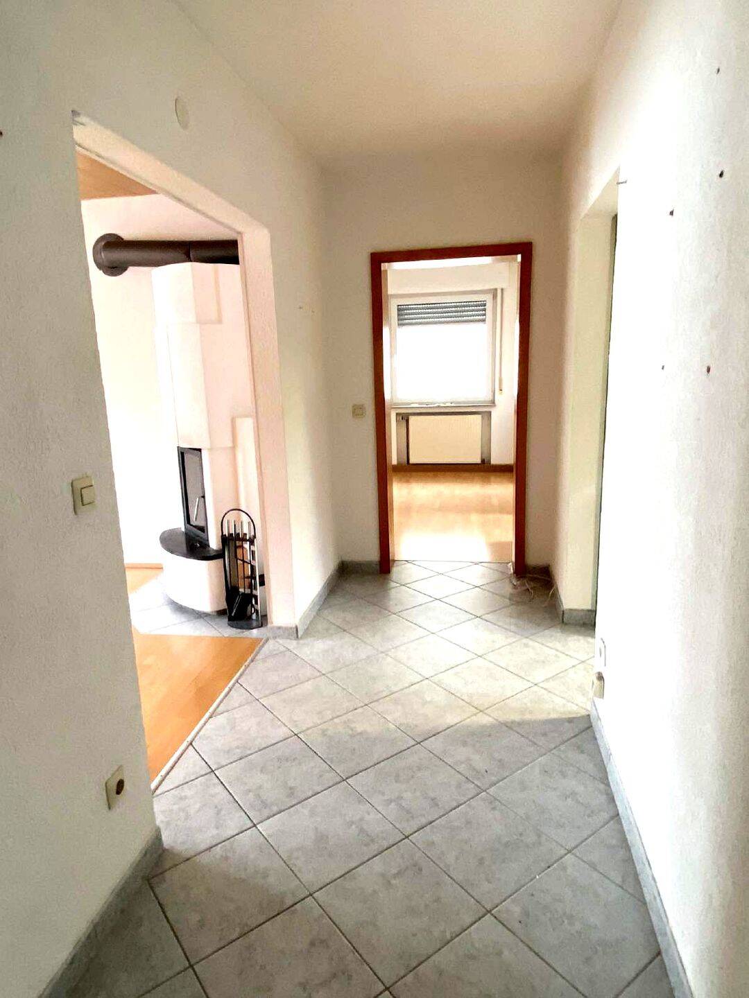 Attraktive 3,5-Zimmer-Wohnung mit Balkon & Kamin in Heilbronn – Heilbronn – Vorschaubild 4