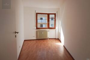 helle 3-Zimmer-Wohnung mit Westbalkon in zentrumsnaher Lage von Lahr – 77933 Lahr/Schwarzwald – Vorschaubild 6