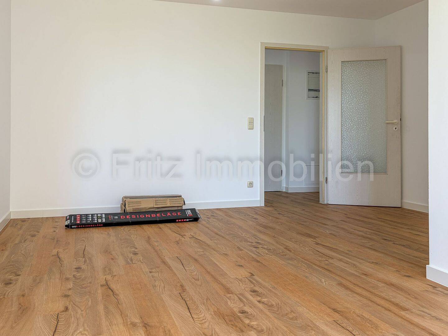 2-Raum-Wohnung in Nähe zum Kulkwitzer See, Bad neu, Balkon, Vinylboden, renoviert – Leipzig – Vorschaubild 4