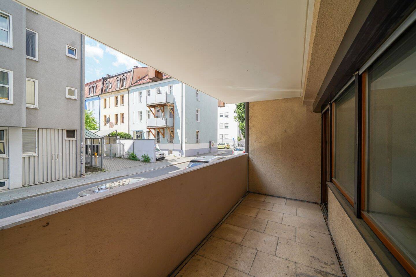 Knapp 40 m² Wohnbereich - 12 Min. ins Zentrum – Nürnberg – Vorschaubild 5