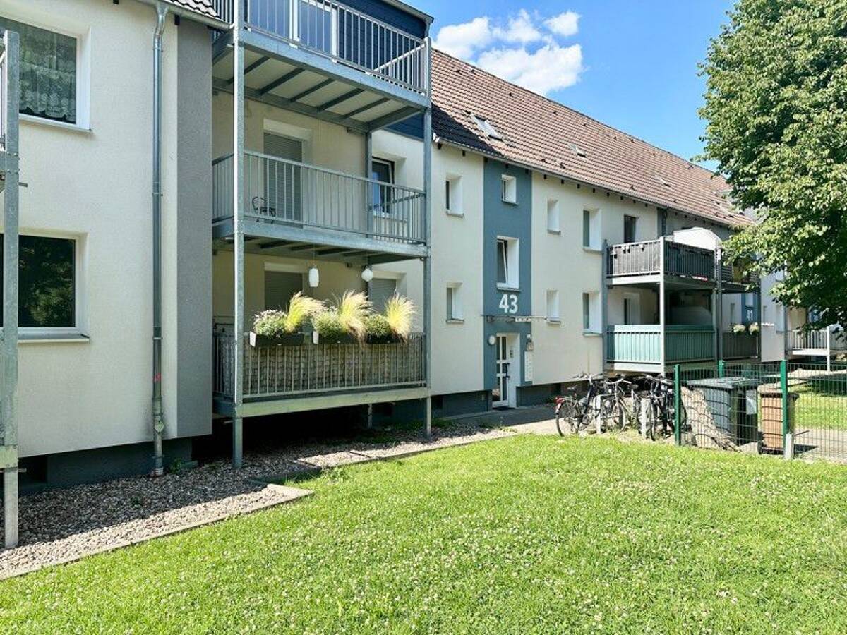 Einfach genial! Bezugsfertige 2 Zimmerwohnung in modernisierten Gebäude – 44149 Dortmund – Bild 1 von 9