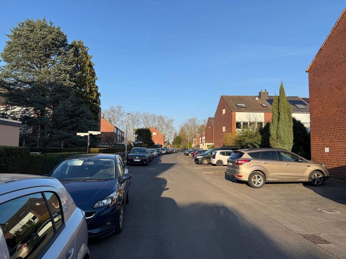 SANKT AUGUSTIN Zentrum, Einfam. Reiheneckhaus, 131 m² Wfl. 6 Zimmer, Vollkeller, Terrasse, Garten – Sankt Augustin – Vorschaubild 7