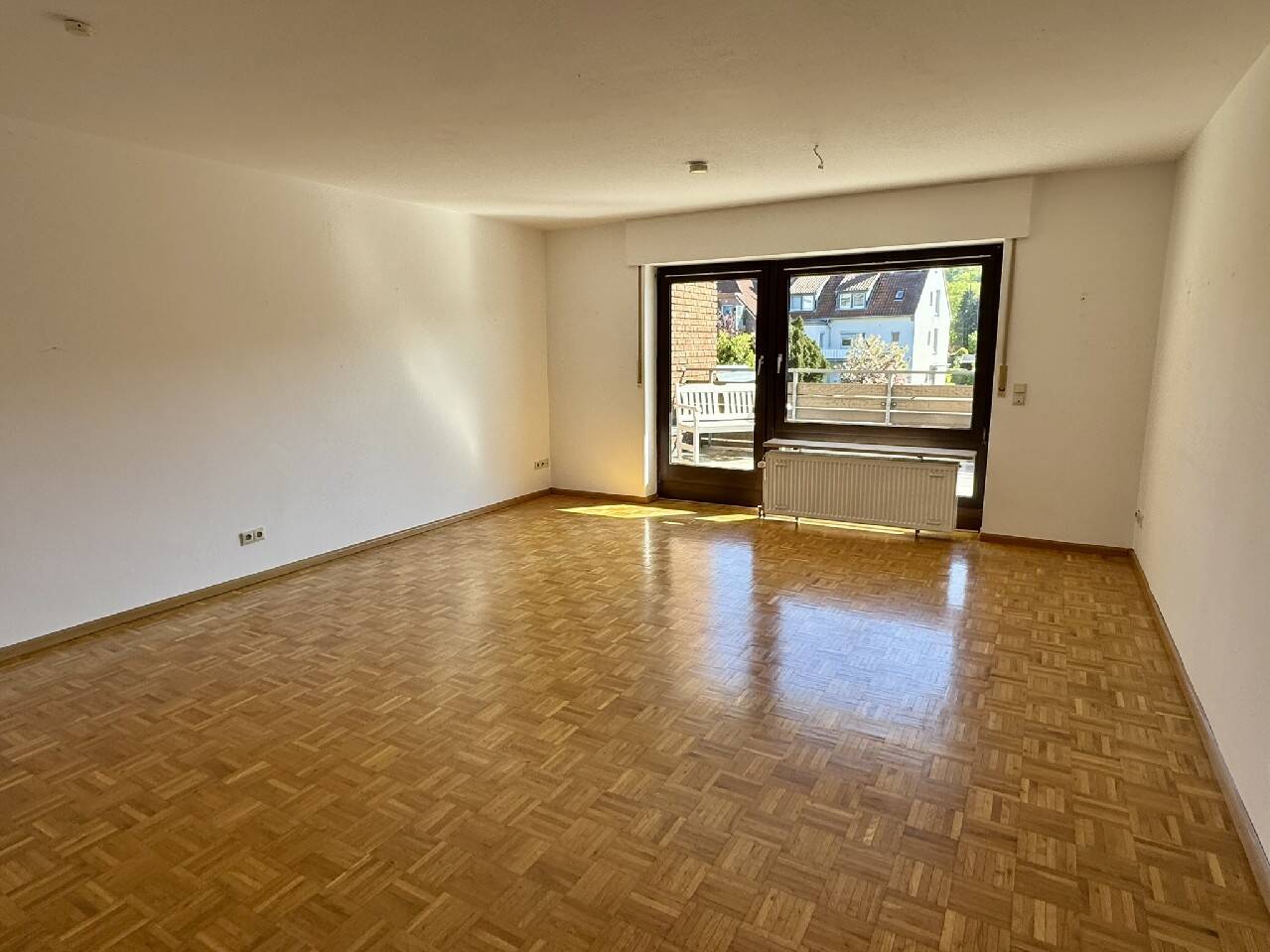 Am Schölerberg: Solide 3-Zimmer-Wohnung mit besonders großem Balkon – Osnabrück – Vorschaubild 3