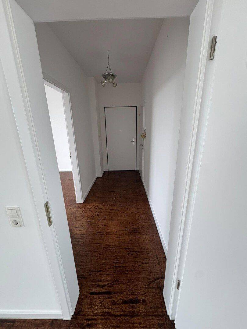 Lichtdurchflutetes Penthouse mit zwei Terrassen - hochwertig saniert in begehrter TH-Nähe – Köln – Vorschaubild 3