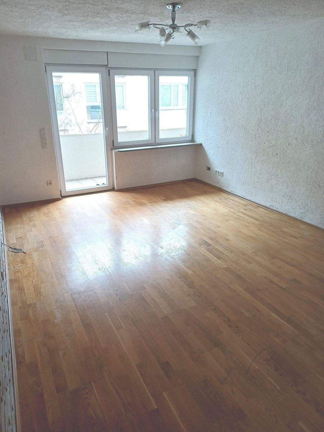 3-Zimmer-Wohnung mit Balkon, moderner Einbauküche und Fussbodenheizung in zentraler Südstadtlage von Nürnberg – Nürnberg – Vorschaubild 7