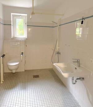 Rollstuhlgerechte Wohnung mit neuer Einbauküche und Terrasse! – 20539 Hamburg – Vorschaubild 4