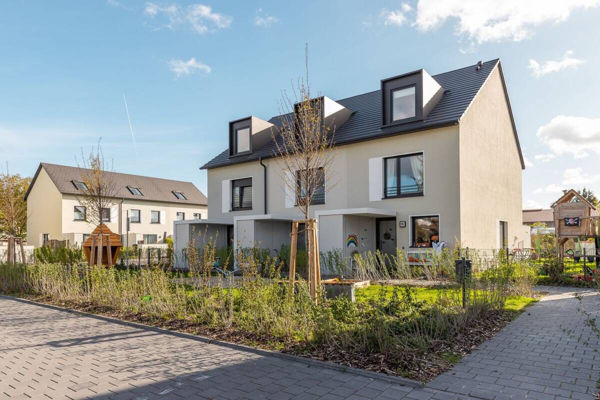 145m² Familienglück: Platz für die ganze Familie! – 23570 Lübeck – Bild 1 von 9
