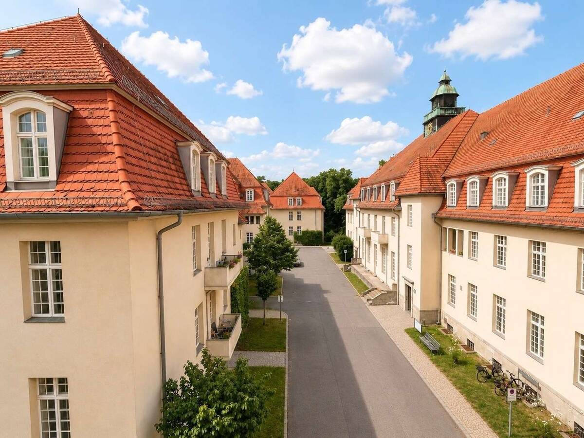 Historisches Wohnjuwel - Leben zwischen historischer Architektur und grüner Parklandschaft! – 13125 Berlin – Bild 1 von 7