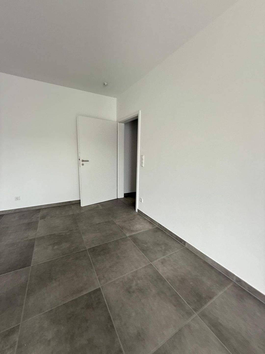 Moderne Neubauwohnung 1.OG mit Balkon und Aufzug – Kalkar – Vorschaubild 4