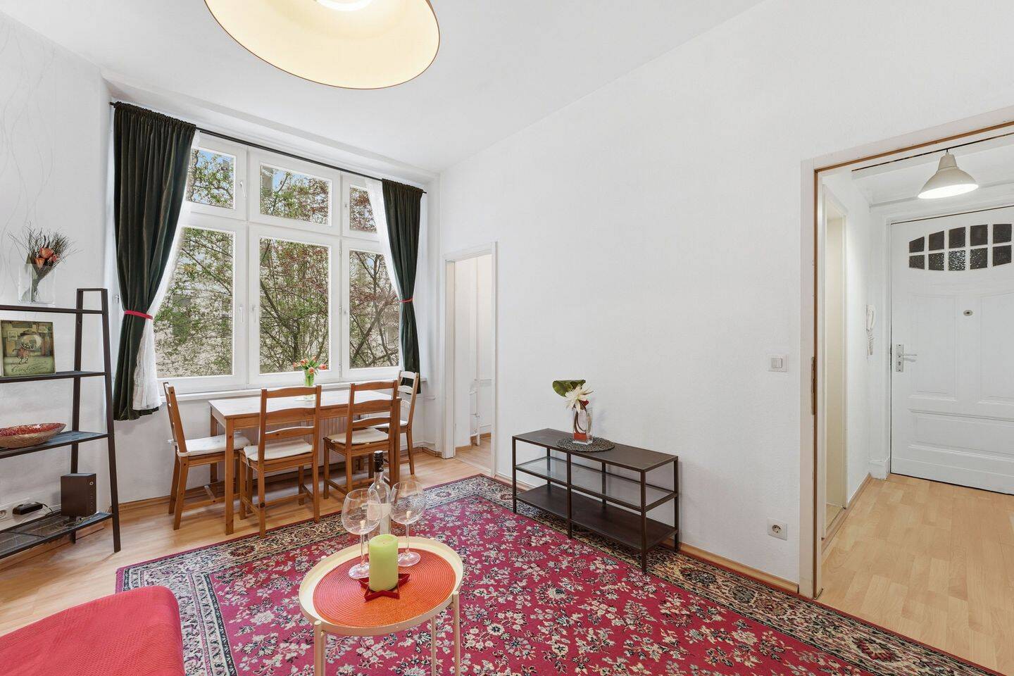 "Bezugsfreie 1-Zimmerwohnung im beliebten Berlin-Neukölln" – Berlin – Bild 1 von 9