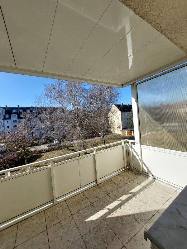 Einbauküche / Balkon / 200,00 € Baumarktgutschein – Chemnitz – Vorschaubild 4