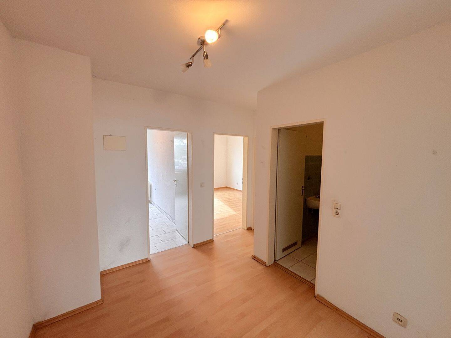 Leerstehende 2-Zimmer-Eigentumswohnung mit Balkon in Oldenburg/Nadorst – Oldenburg – Vorschaubild 6