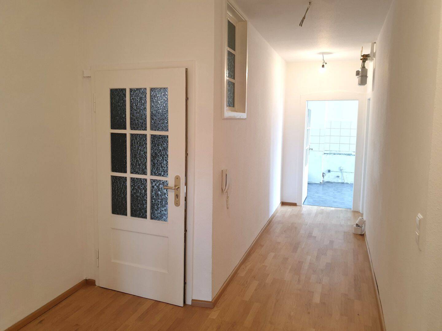 Großzügige helle 3-Zi Altbauwohnung mit 2 Balkonen und Stellplatz – Stuttgart – Vorschaubild 2