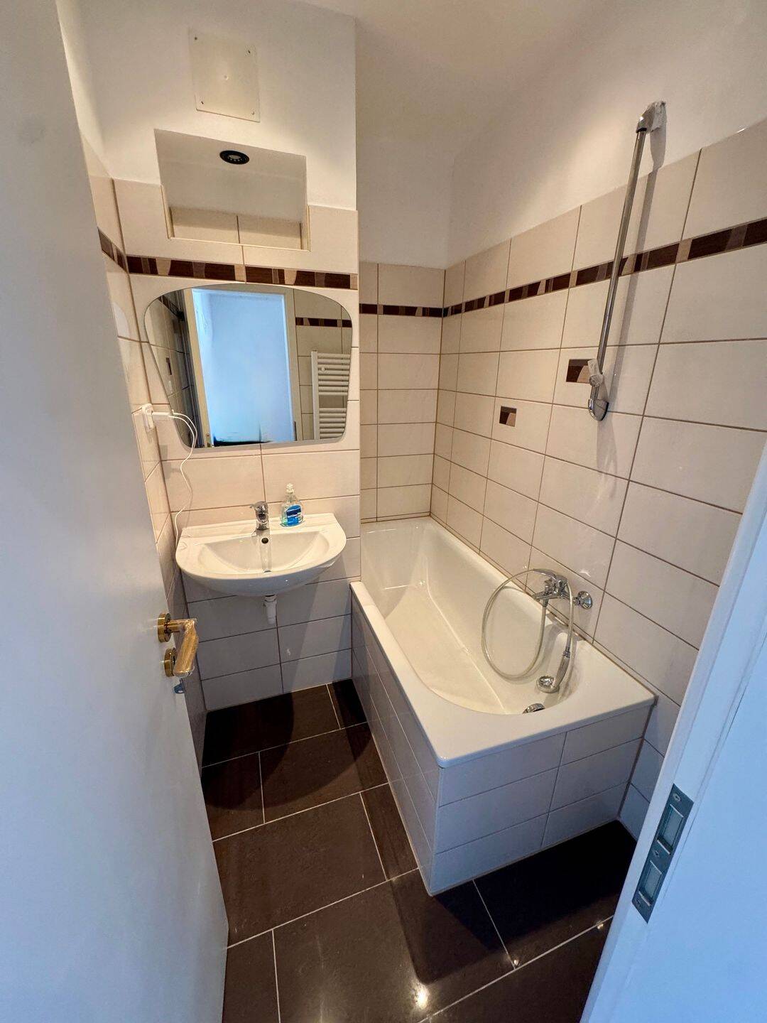 Freie moderne 3-Zi.-Altbauwohnung in Nürnberg nähe Opernhaus – Nürnberg – Vorschaubild 8