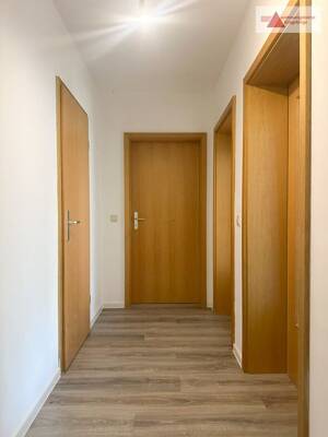 Frisch renovierte, charmante 3-Zimmer-Wohnung mit Balkon in gepflegter Wohnanlage – 8066 Zwickau – Vorschaubild 8