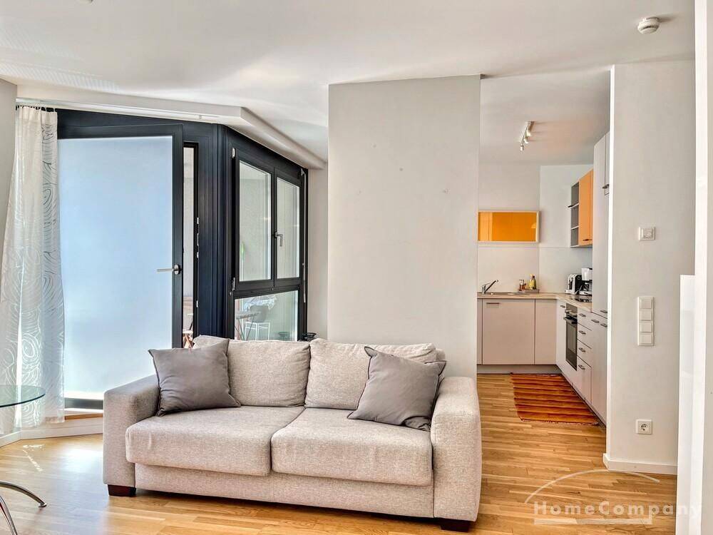 Schöne, möblierte 2-Zimmer-Wohnung mit Loggia in München-Giesing – München – Bild 1 von 6