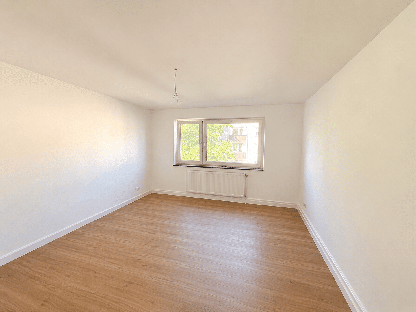 Frauen-WG-Zimmer 20m² in kernsanierter Wohnung in der List – Hannover – Bild 1 von 2