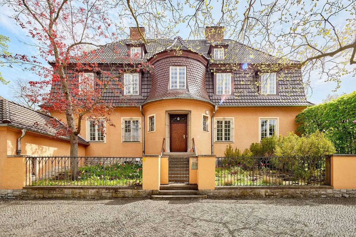 Traumvilla mit wunderschönem Garten – 14052 Berlin – Bild 1 von 9