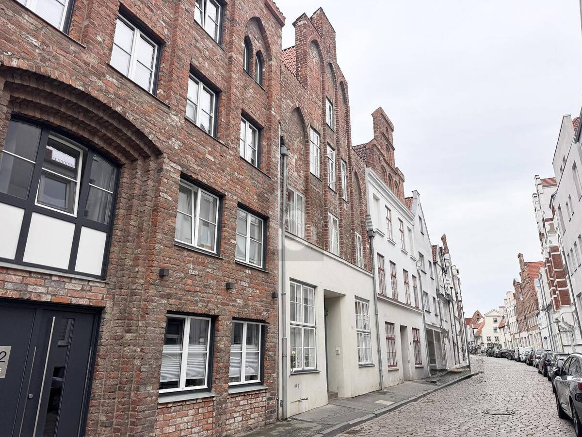 ALTBAUUNIKAT IM ROHBAU - INDIVIDUELL GESTALTBAR – 23552 Lübeck – Bild 1 von 5