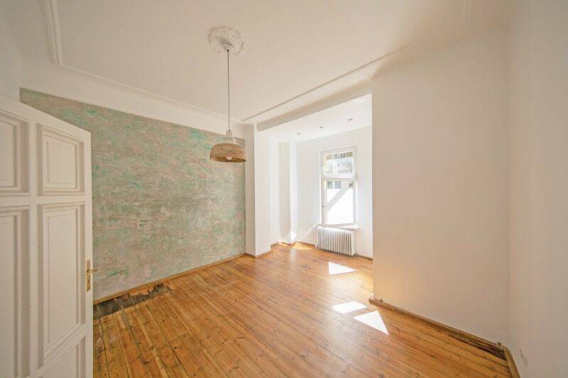 Charmante und bezugsfreie 2 Zi-EG-Whg mit Aufdachterrasse i.d. Oldenburger Str.