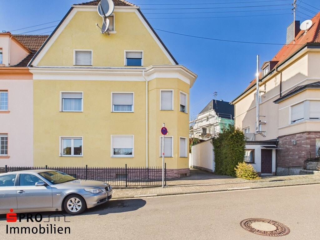 Drei-/Vierfamilienhaus in Brebach-Fechingen!
