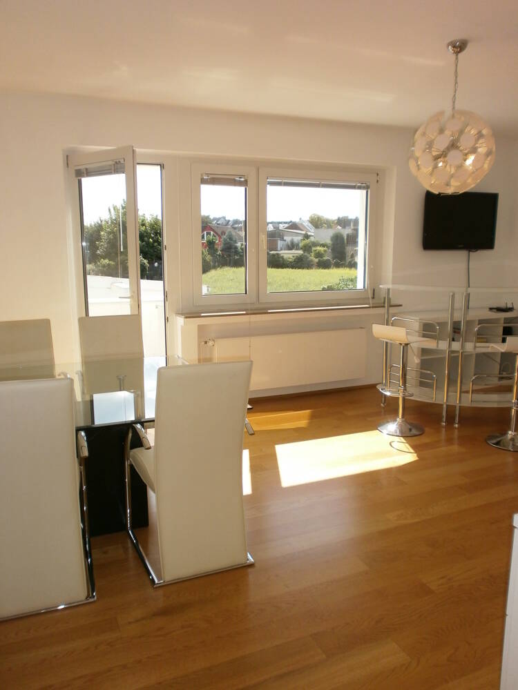 Düsseldorf-Hamm/Medienhafen/Unterbilk: 2-Zimmer-Luxus-Wohnung ! – Düsseldorf – Bild 1 von 9