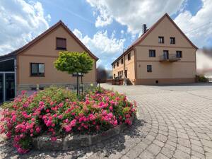 Exklusives Loftwohnen mit repräsentativem Geschäftshaus und Privatpark