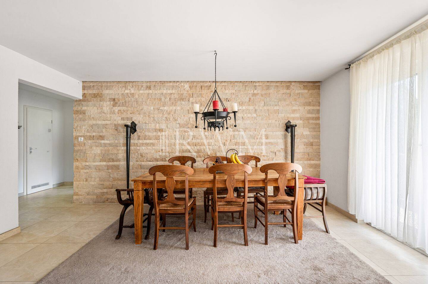Hochwertig renovierte 5,5-Zimmer-Wohnung mit Balkon in grüner Umgebung (Stuttgart-Zuffenhausen) – Stuttgart – Vorschaubild 2