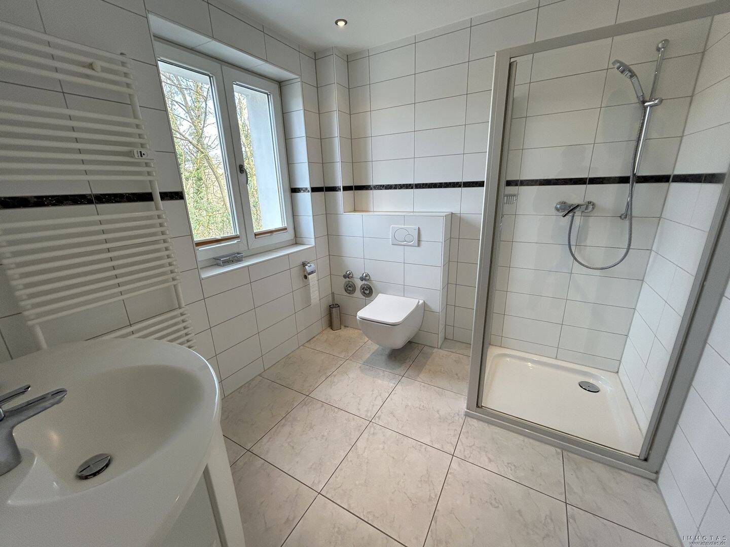ZUR MIETE: 2-Zimmer-Wohnung mit Einbauküche und Dachterrasse – Saarbrücken – Vorschaubild 5