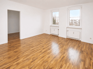 gemütliche 2-Zimmer-Wohnung mit EBK und Bad mit Dusche - ab sofort