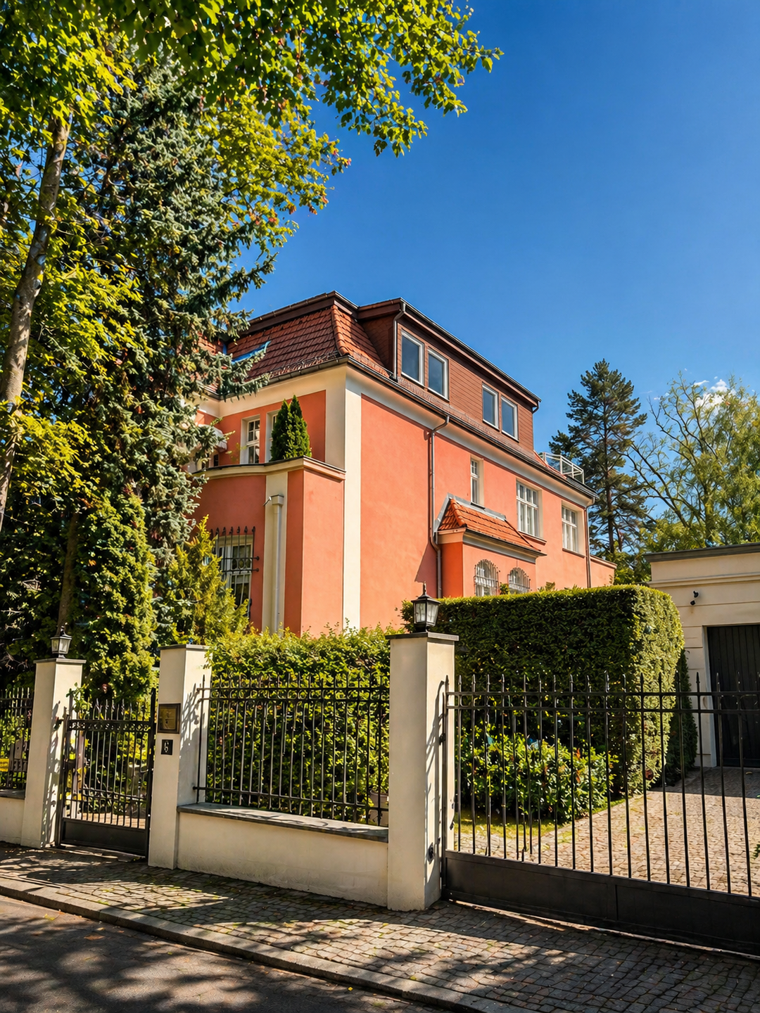 Repräsentative Villenentage in bester Grunewaldlage, Kapitalanlage mit Eigennutzungsperspektive – Berlin – Vorschaubild 6
