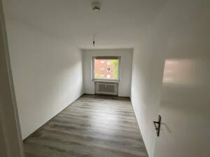 Charmante 3-Zimmer-Wohnung mit Balkon in Lübeck 67,16 m², 2. Etage rechts – 23566 Lübeck – Vorschaubild 4