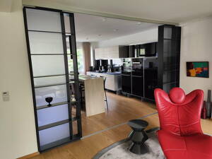 Designer Maisonette-Wohnung nähe Zoopark mit Blick ins Grüne, Fussbodenheizung, Kamin, Terrasse – 40239 Düsseldorf – Vorschaubild 3