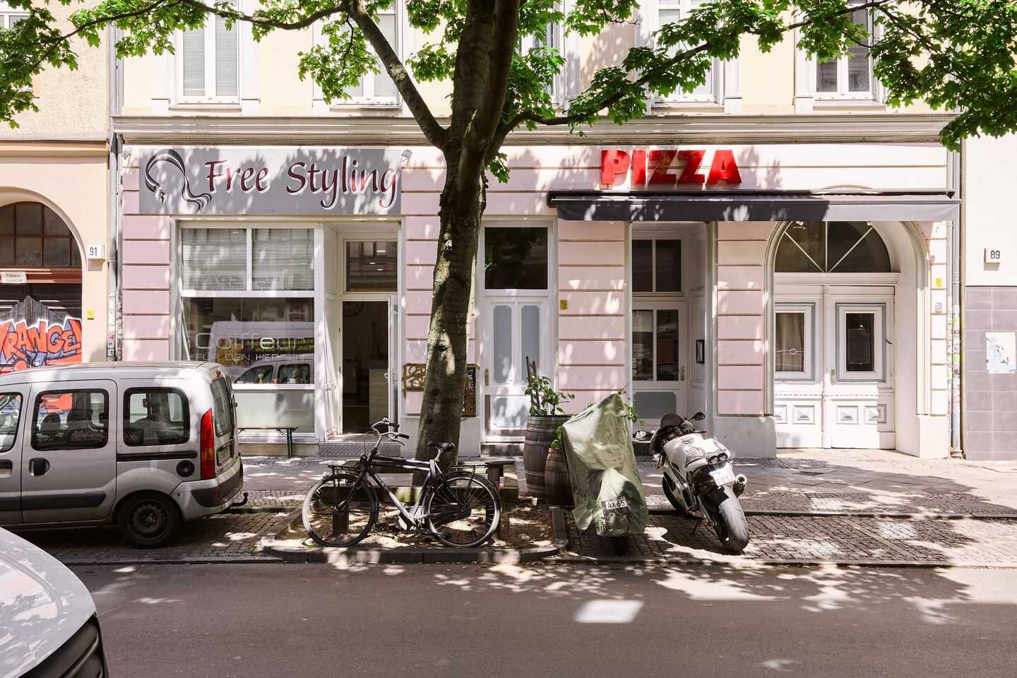 Klassische 2-Zimmer-Altbauwohnung mit großzügigem Wohnbereich und Dielenboden – Berlin – Vorschaubild 7