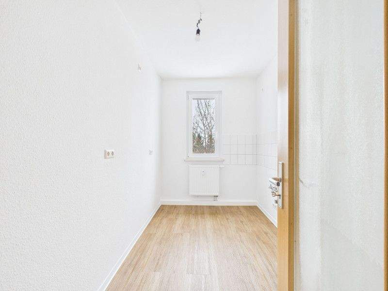 4-Raum-Wohnung mit Balkon auf dem Sonnenberg – Chemnitz – Vorschaubild 3