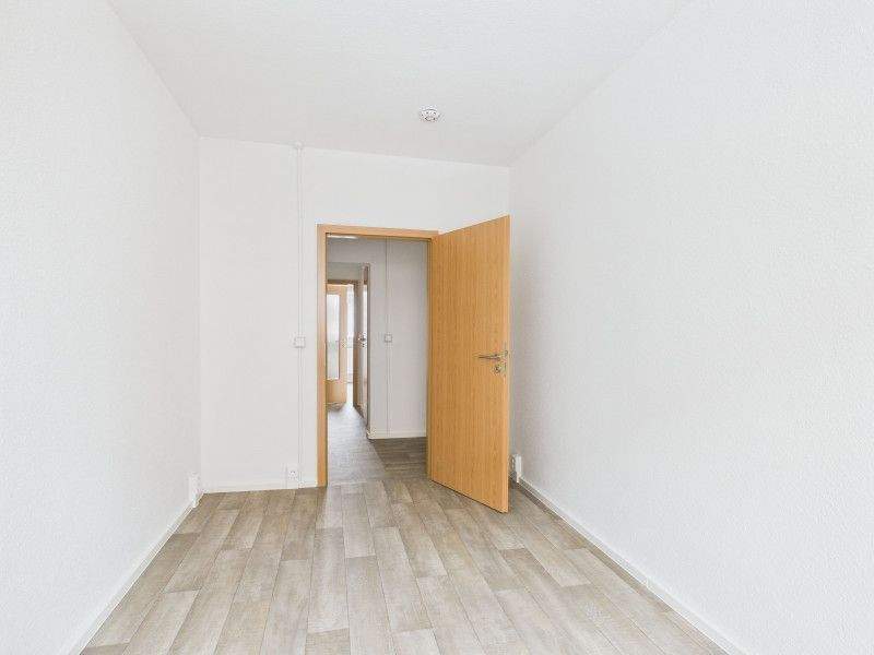 3-Raum-Wohnung mit Balkon auf dem südlichen Sonnenberg – Chemnitz – Vorschaubild 3