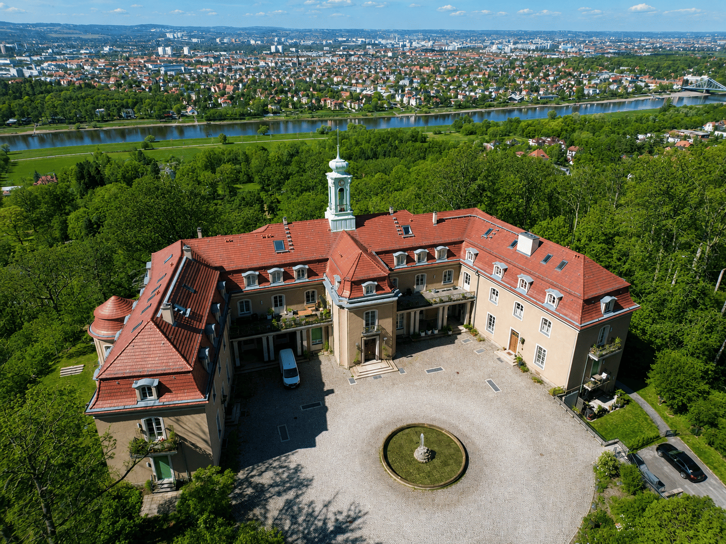 Residieren im letzten Familiensitz der Wettiner in Sachsen! – Dresden – Vorschaubild 2