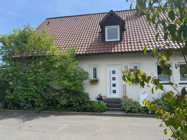 Attraktives Einfamilienhaus in 90547 Nürnberg / Stein Bertelsdorf zu verkaufen. – Stein – Bild 1 von 9