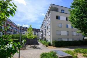 Moderne 3-Zimmer-Wohnung in Freiburg-Brühl - zwei Balkone, Aufzug & Tiefgarage – 79106 Freiburg im Breisgau – Vorschaubild 2