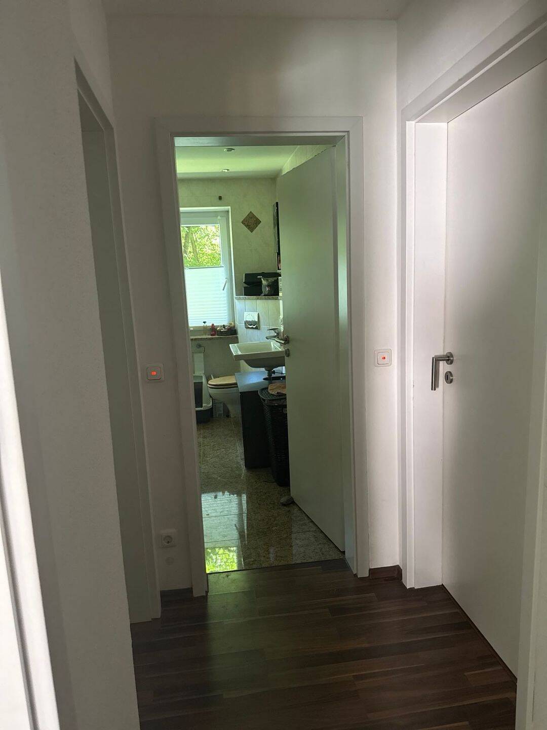Wunderschöne 3 Zimmer Wohnung mit sonnigen Balkon in zentraler Stadt Lage zum 01.09.26 verfügbar – Augsburg – Vorschaubild 7