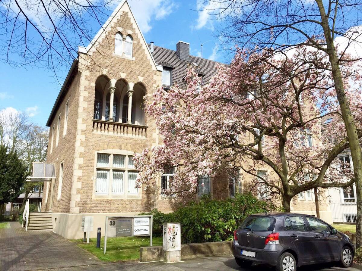 * Wohnen im Villenviertel * - 2-Zimmer-Wohnung nahe dem Rhein – 53173 Bonn – Bild 1 von 3